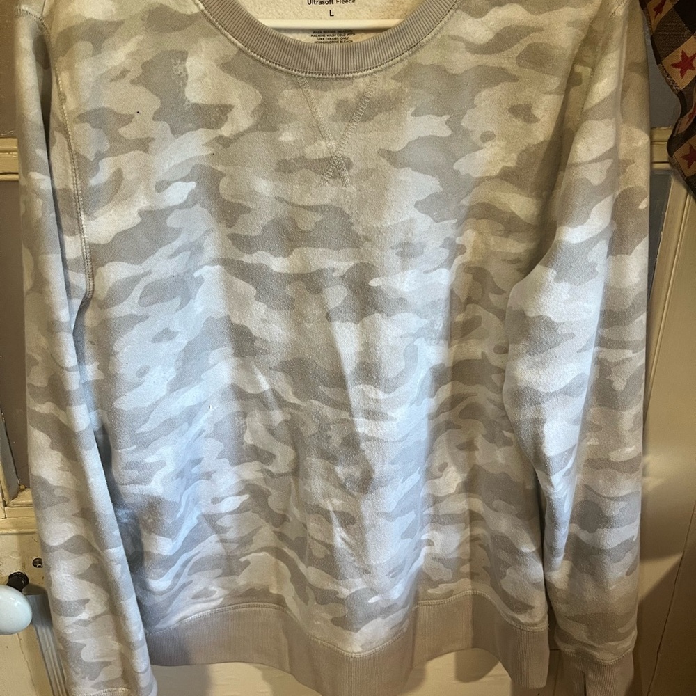 tek gear Women's Camouflage Crewneck Sweatshirt - Beige & Light Gray